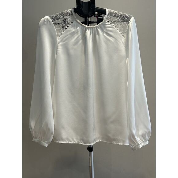 NWT Women's size M Vince Camuto New Ivory Blouse - Picture 1 of 6